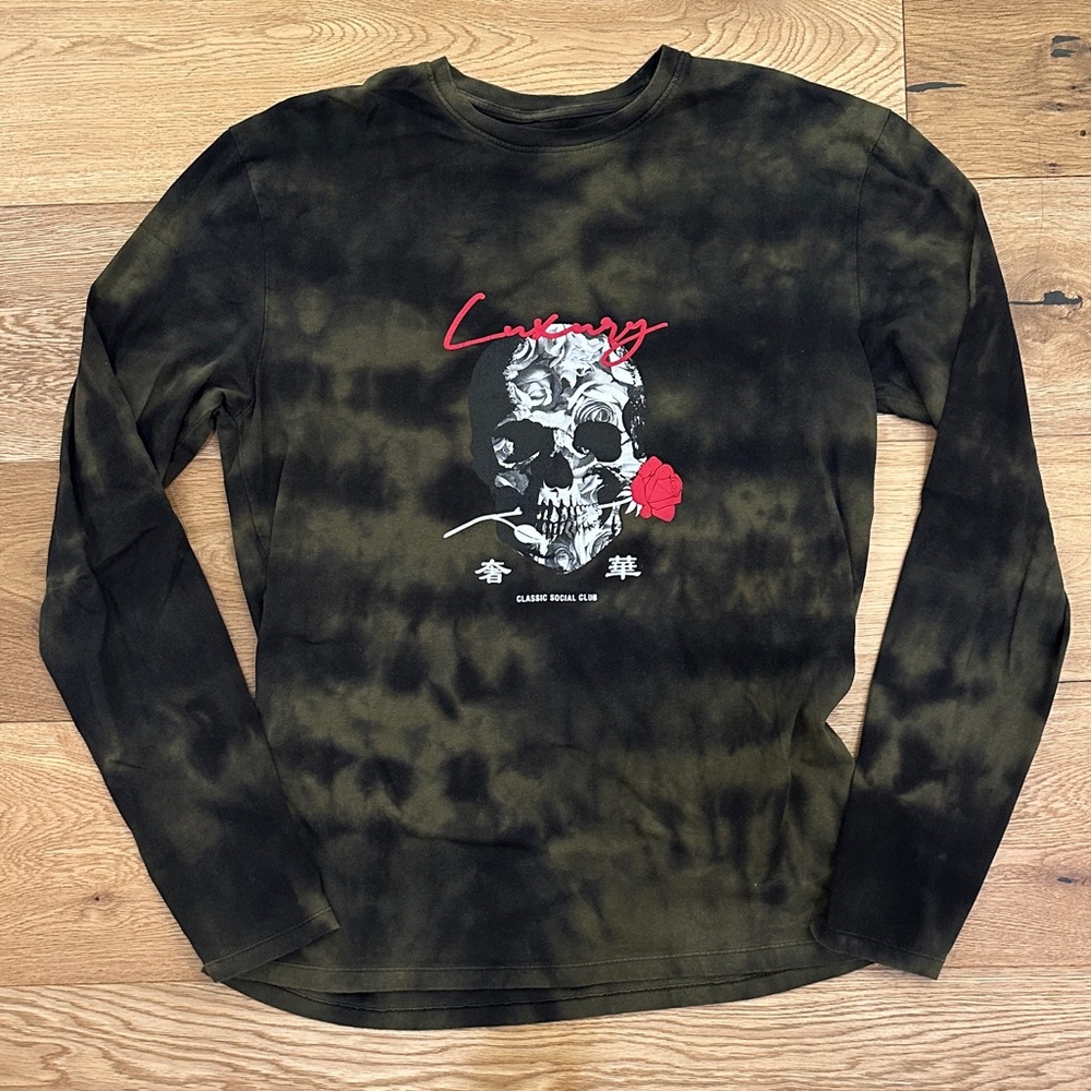 Camo Long Sleeve Skull Graphic Shirt